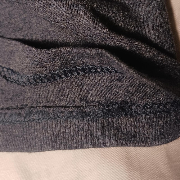 Super Mario Yoshi Running T-shirt - Picture 6 of 6